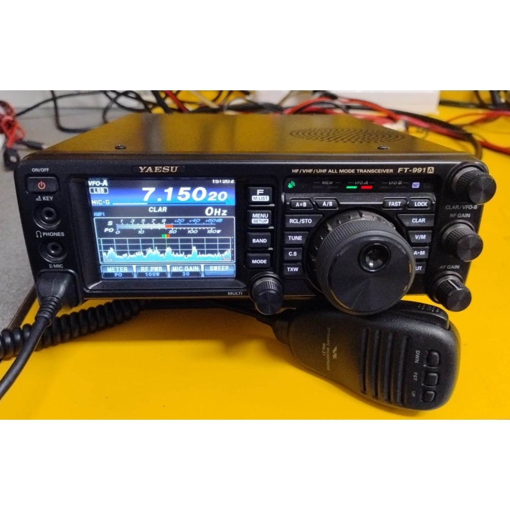 YAESU FT-991A HF/50/144/430 MHZ ALL MODE - C4FM - PARI AL NUOVO